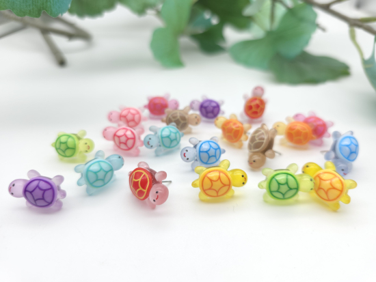 Preview: Mini Schildkröten Ohrstecker bunt